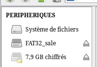 Vue des deux partitions de la clé depuis un explorateur de fichier